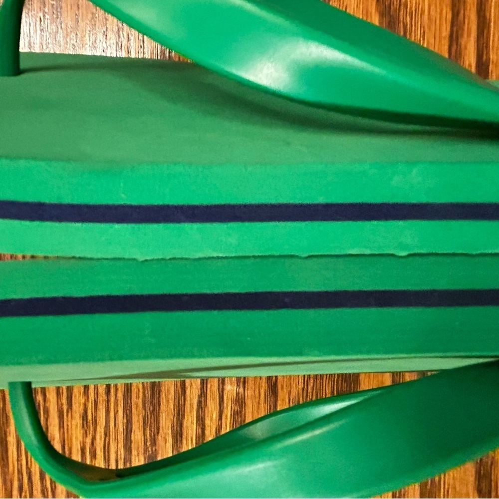 Lauren Ralph Lauren Green Flip Flop Sandals Size 7-8 NWOT - Picture 4 of 9